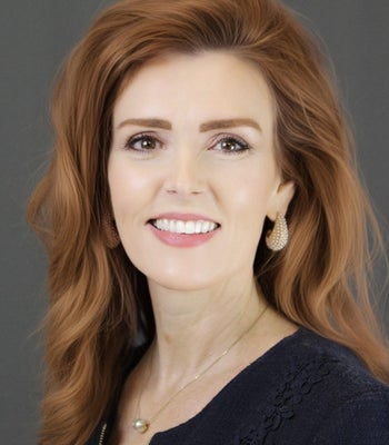 Portrait of Tracy Brandon, Realtor.